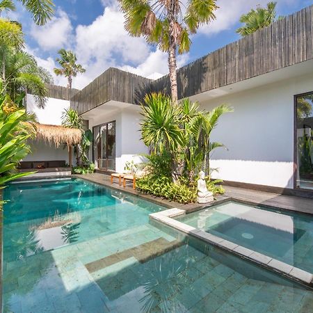 Villa Yogi Surf 3 Canggu Exterior photo