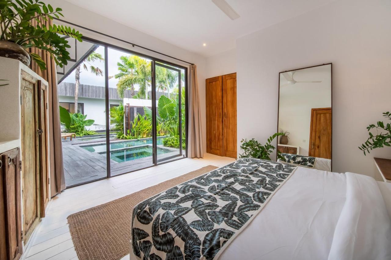 Villa Yogi Surf 3 Canggu Exterior photo