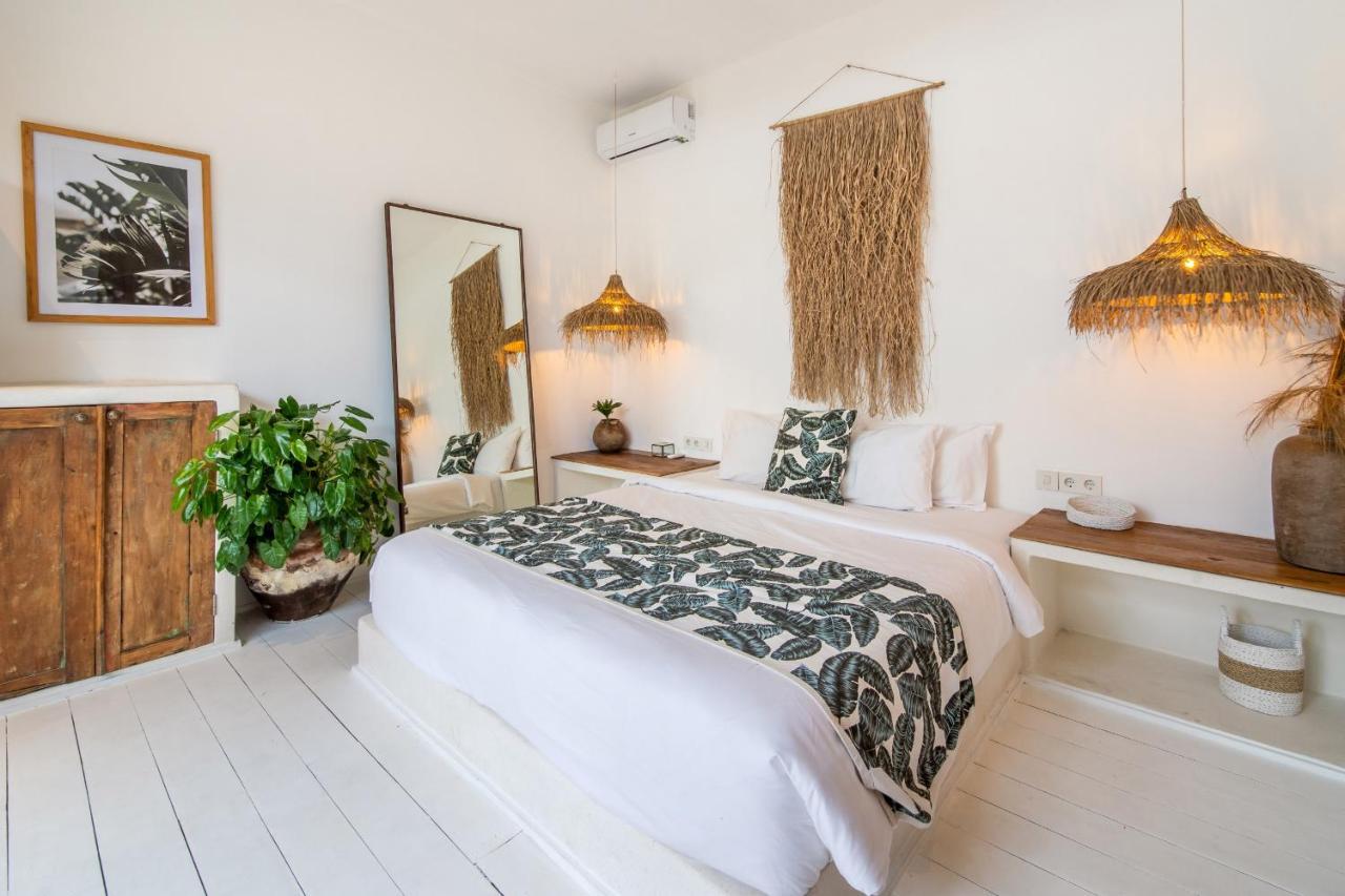 Villa Yogi Surf 3 Canggu Exterior photo