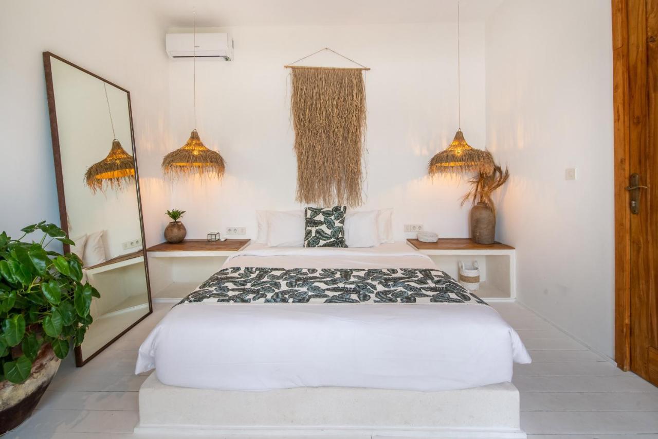 Villa Yogi Surf 3 Canggu Exterior photo